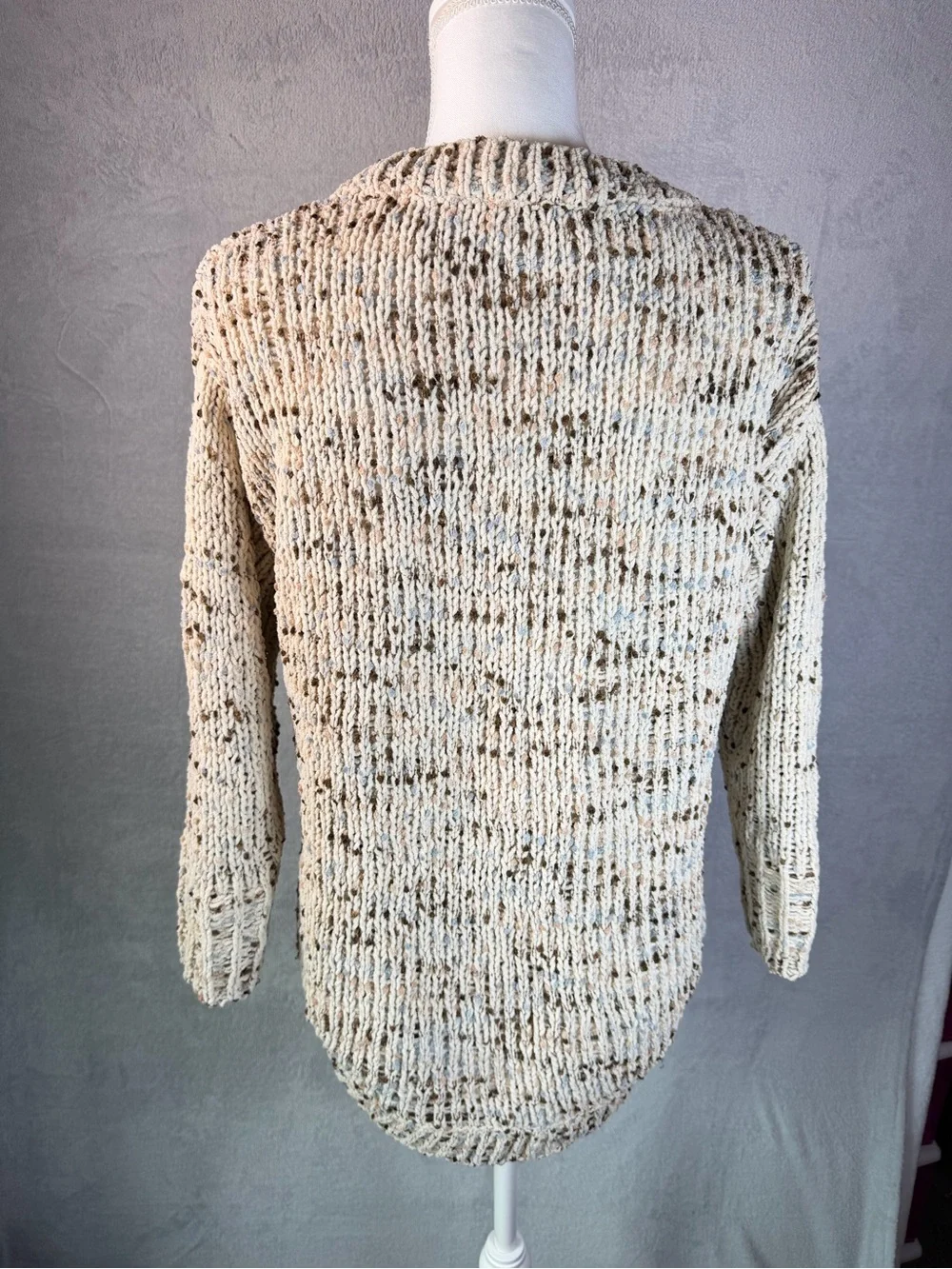 Jessica Simpson Neutral Speckled Crewneck Sweater in Oatmeal Pullover